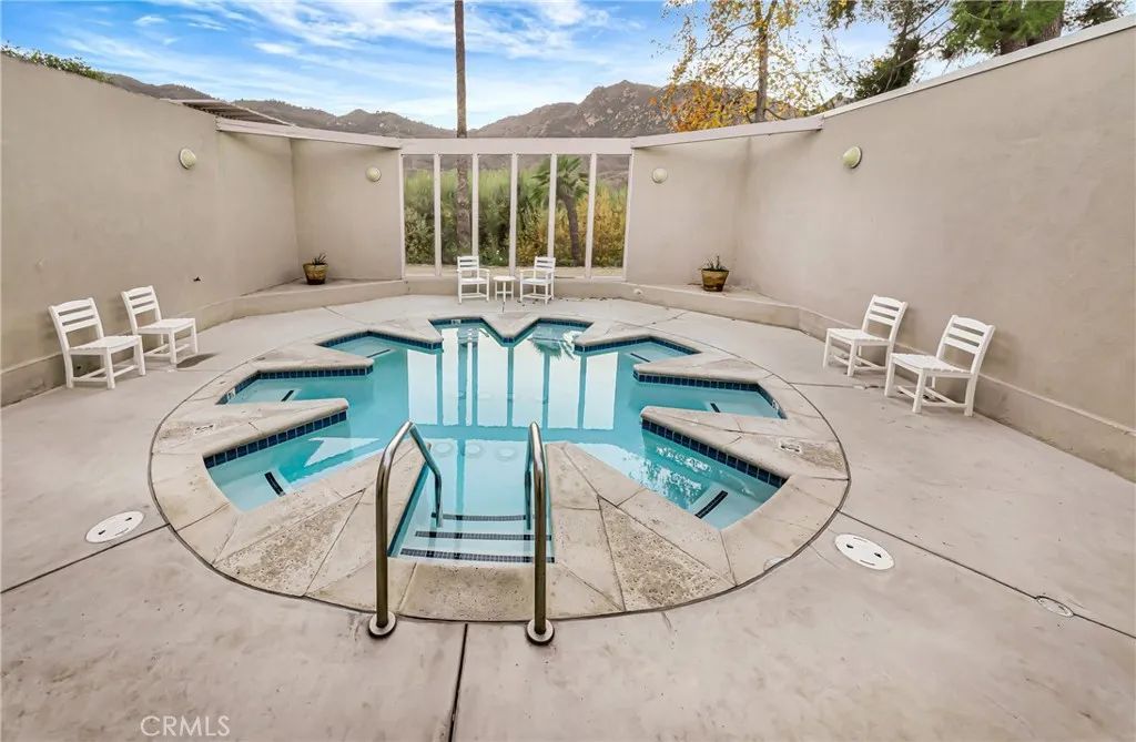 Image 40 of property listing at 30473 Mulholland 196, Agoura Hills, CA 91301
