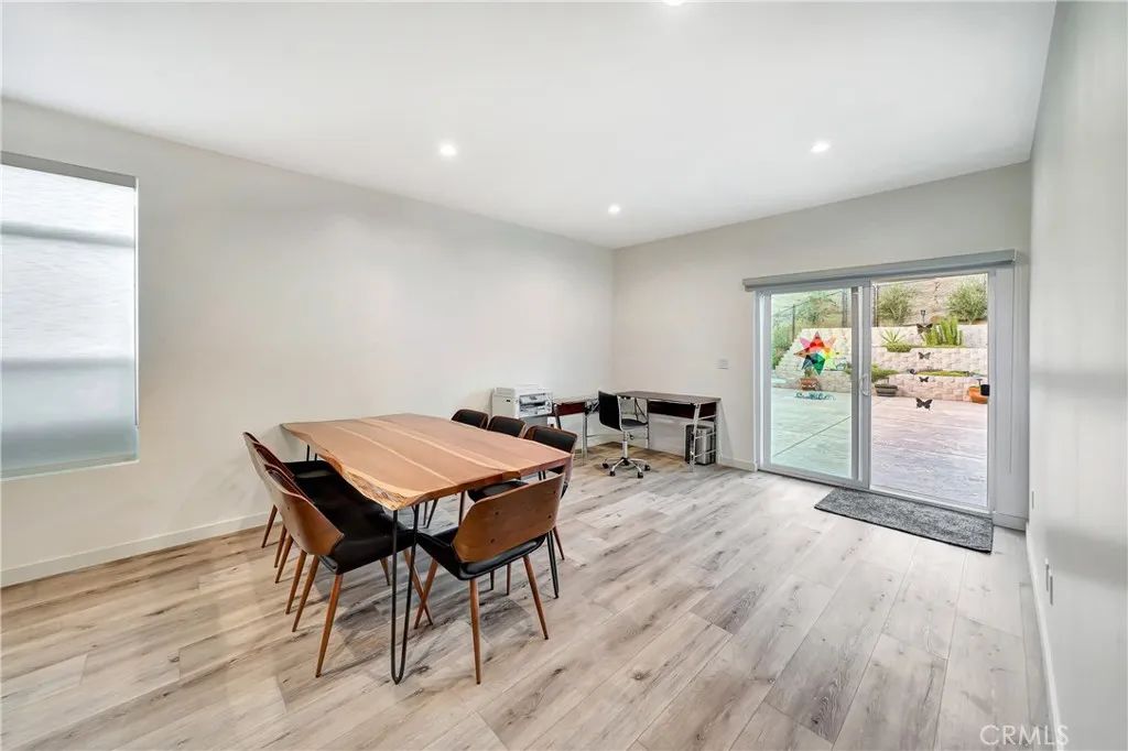 Image 9 of property listing at 30473 Mulholland 196, Agoura Hills, CA 91301