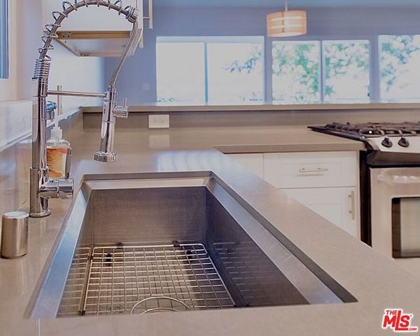4219 Don Alegre Place, Los Angeles, CA 90008