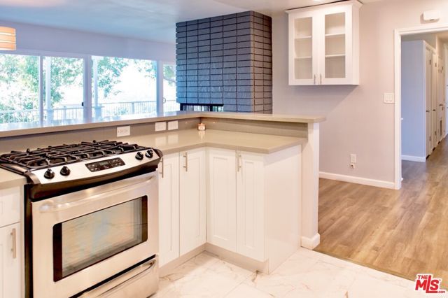 4219 Don Alegre Place, Los Angeles, CA 90008