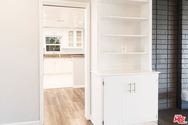 4219 Don Alegre Place, Los Angeles, CA 90008