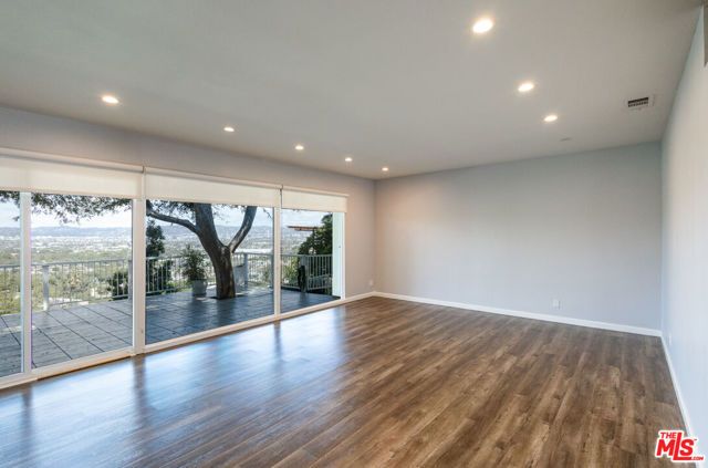 4219 Don Alegre Place, Los Angeles, CA 90008