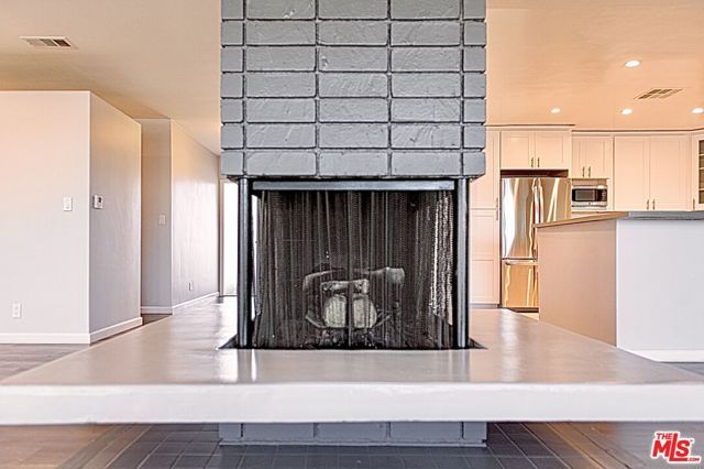 4219 Don Alegre Place, Los Angeles, CA 90008