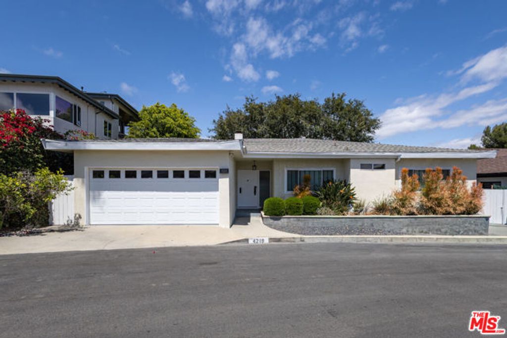 4219 Don Alegre Place, Los Angeles, CA 90008