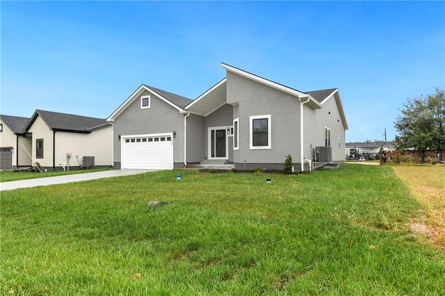 149 S Linn Valley Drive, Linn Valley, KS 66040