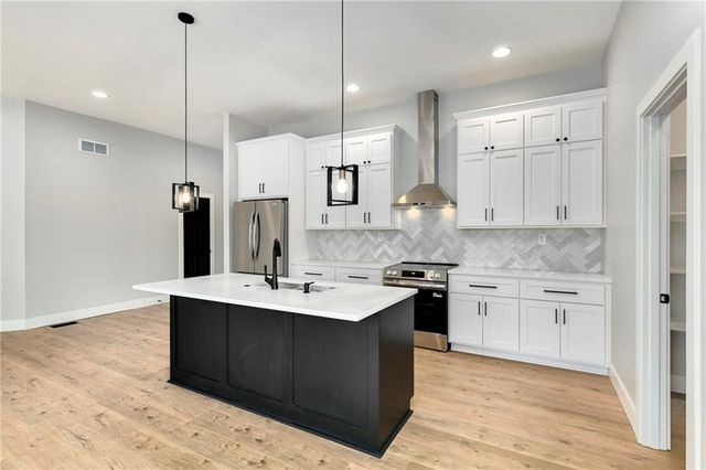 149 S Linn Valley Drive, Linn Valley, KS 66040