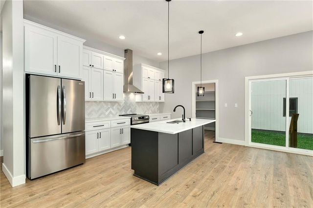 149 S Linn Valley Drive, Linn Valley, KS 66040