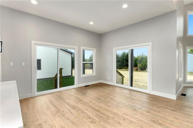 149 S Linn Valley Drive, Linn Valley, KS 66040