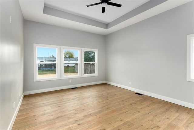 149 S Linn Valley Drive, Linn Valley, KS 66040