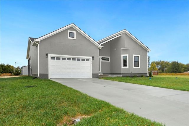 149 S Linn Valley Drive, Linn Valley, KS 66040