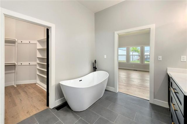 149 S Linn Valley Drive, Linn Valley, KS 66040