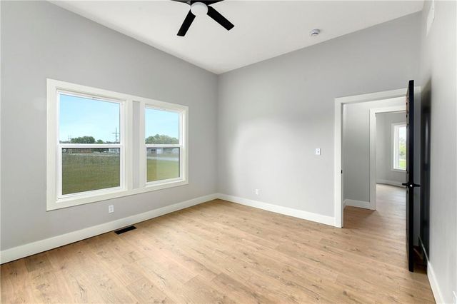 149 S Linn Valley Drive, Linn Valley, KS 66040