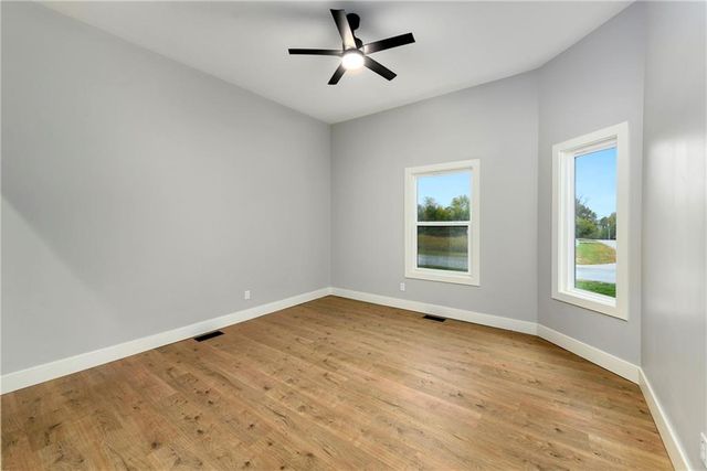 149 S Linn Valley Drive, Linn Valley, KS 66040