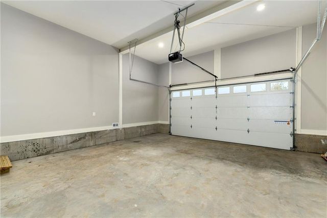 149 S Linn Valley Drive, Linn Valley, KS 66040