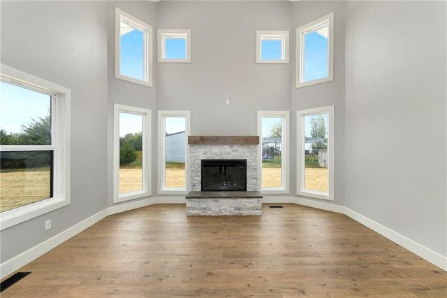 149 S Linn Valley Drive, Linn Valley, KS 66040