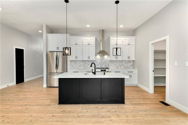 149 S Linn Valley Drive, Linn Valley, KS 66040