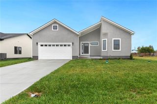 149 S Linn Valley Drive, Linn Valley, KS 66040