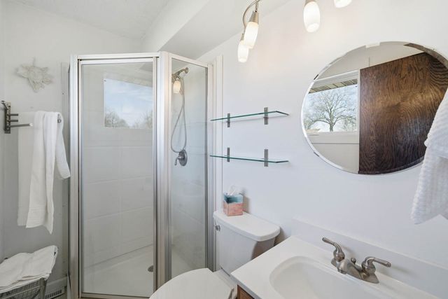 1515 Highview Drive, Des Moines, IA 50315