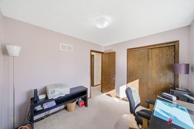 1515 Highview Drive, Des Moines, IA 50315