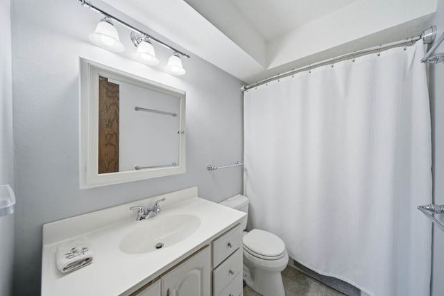 1515 Highview Drive, Des Moines, IA 50315