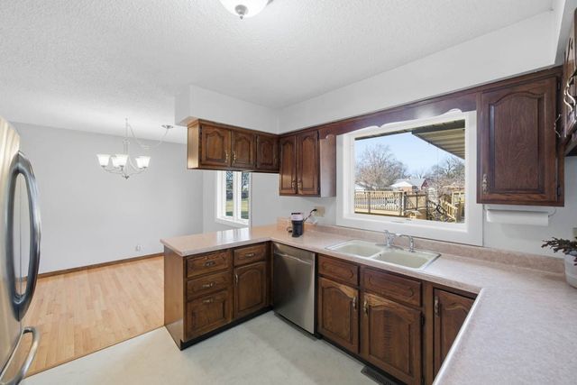 1515 Highview Drive, Des Moines, IA 50315