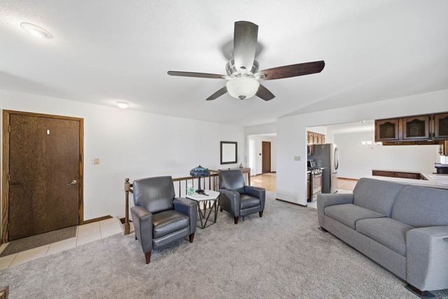 1515 Highview Drive, Des Moines, IA 50315