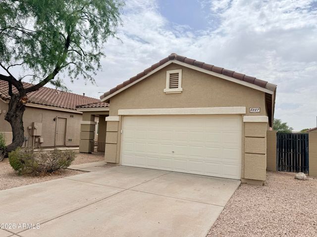 8227 E OSAGE Avenue, Mesa, AZ 85212