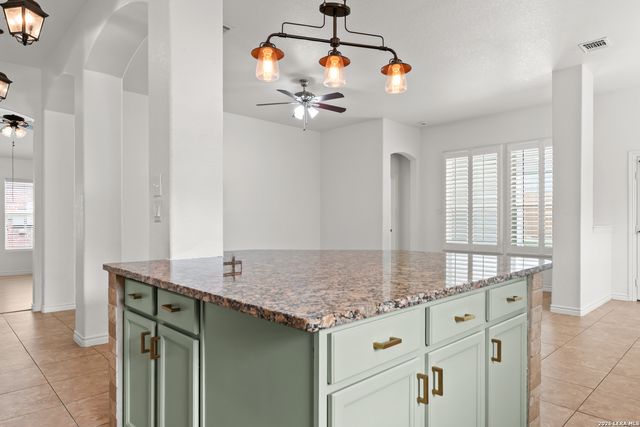 2747 Trinity Glade, San Antonio, TX 78261