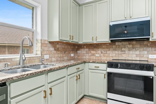 2747 Trinity Glade, San Antonio, TX 78261