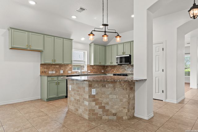 2747 Trinity Glade, San Antonio, TX 78261