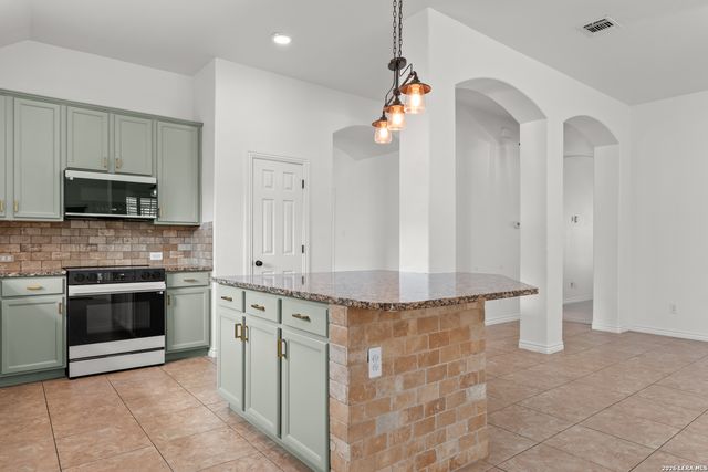 2747 Trinity Glade, San Antonio, TX 78261