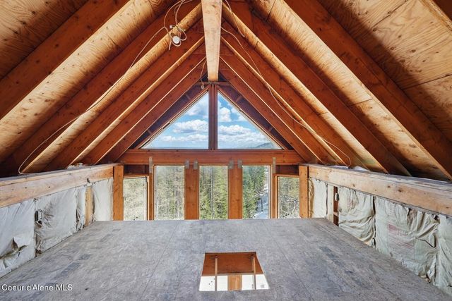 45 Parallel Run Rd, Sandpoint, ID 83864