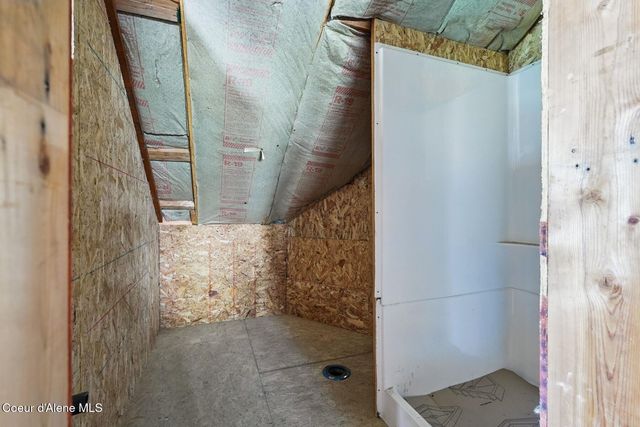 45 Parallel Run Rd, Sandpoint, ID 83864