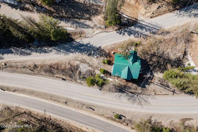 45 Parallel Run Rd, Sandpoint, ID 83864