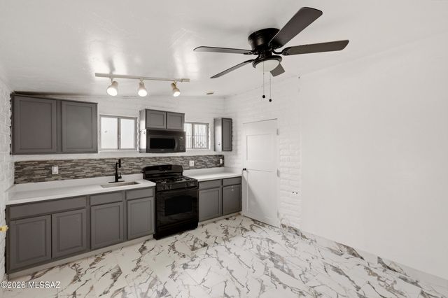 4054 E Flower Street, Tucson, AZ 85712