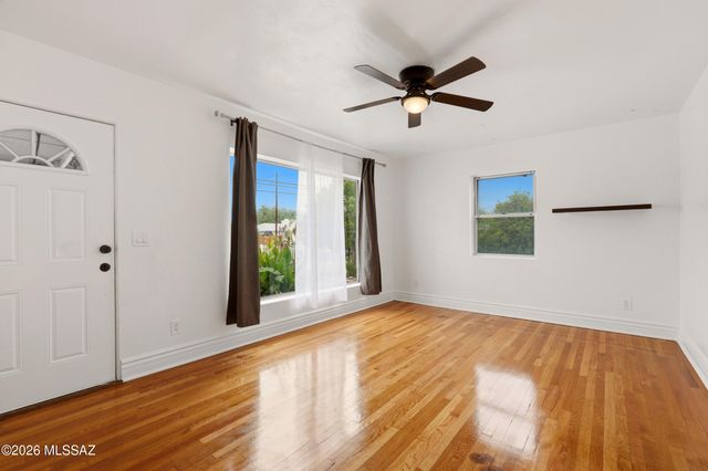4054 E Flower Street, Tucson, AZ 85712