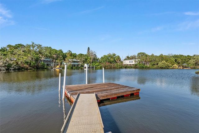 1326 S ESTUARY, Crystal River, FL 34429
