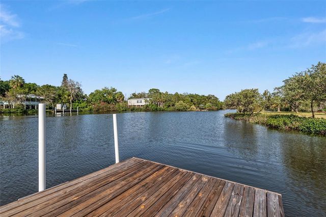 1326 S ESTUARY, Crystal River, FL 34429