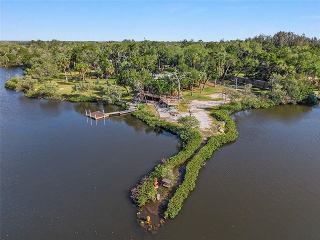 1326 S ESTUARY, Crystal River, FL 34429