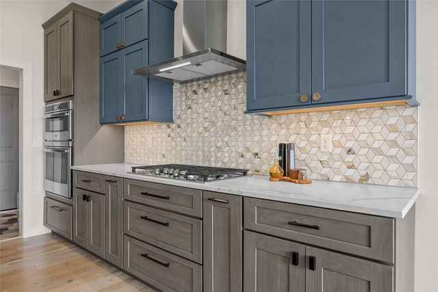 1352 Ava Cir, Iowa City, IA 52246