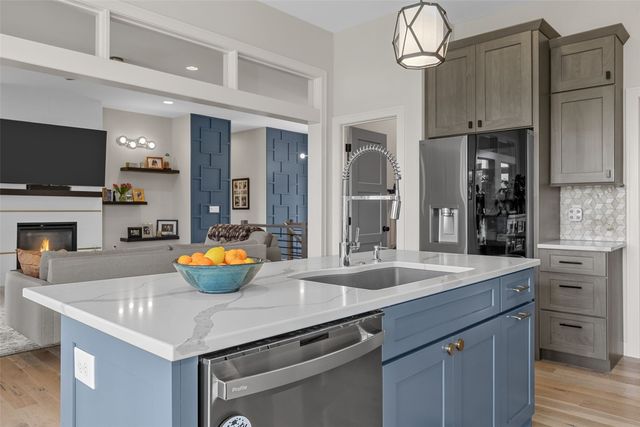 1352 Ava Cir, Iowa City, IA 52246