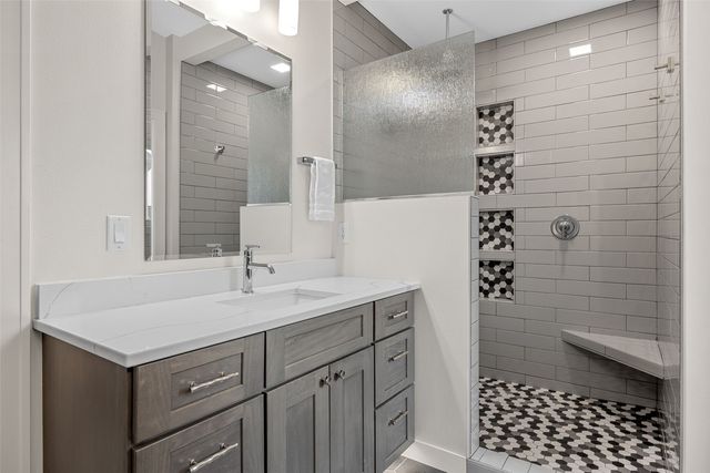 1352 Ava Cir, Iowa City, IA 52246
