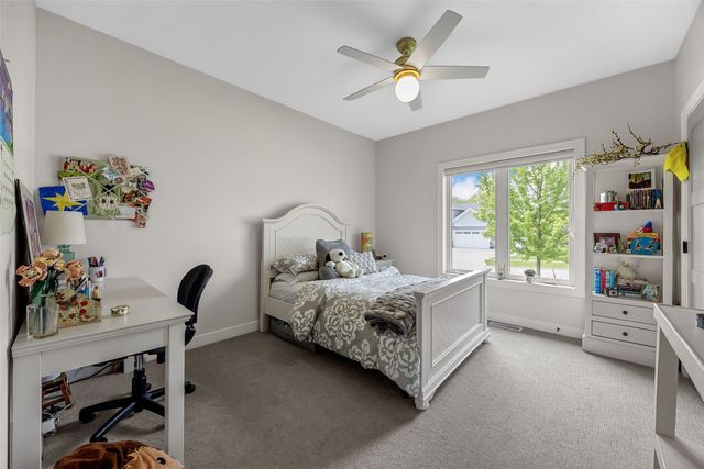 1352 Ava Cir, Iowa City, IA 52246
