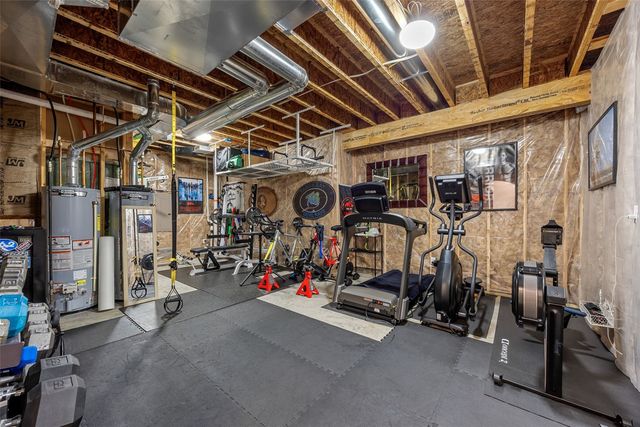 1352 Ava Cir, Iowa City, IA 52246