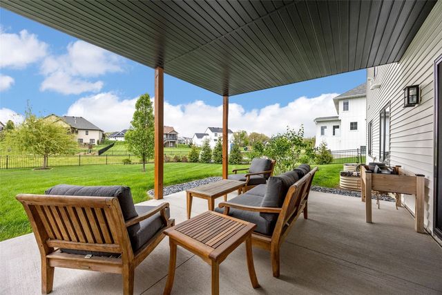 1352 Ava Cir, Iowa City, IA 52246