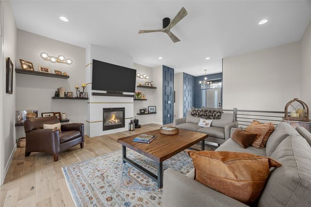 1352 Ava Cir, Iowa City, IA 52246