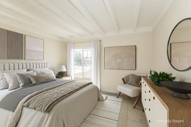 208 W Hampton Way, Fresno, CA 93705