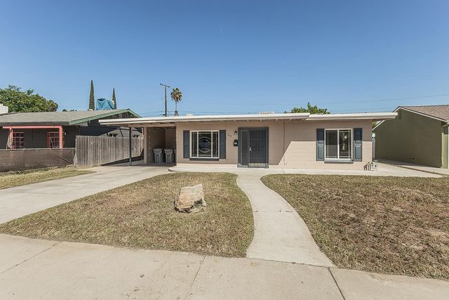 208 W Hampton Way, Fresno, CA 93705