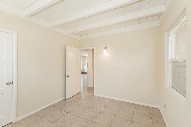 208 W Hampton Way, Fresno, CA 93705