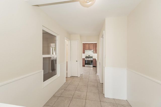 208 W Hampton Way, Fresno, CA 93705